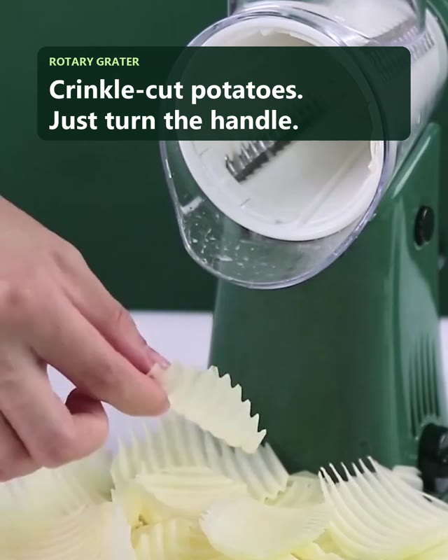 Crinkle-cut potato slices from the rotary grater